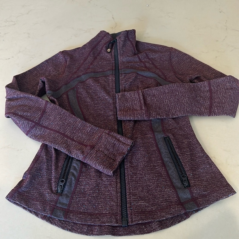 Lululemon Define Jacket Size 8 heathered stripe burgundy/gray